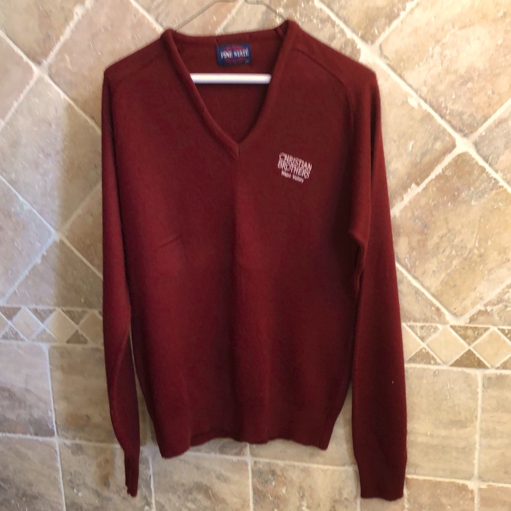 Christian Brothers- Napa Valley V- neck sweater Size M Burgundy